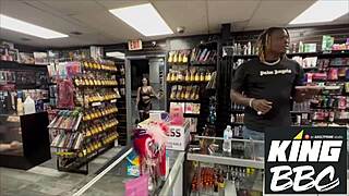 Intense Glory Hole Passion For Pawg Baddie Valerie Kay With Kingbbc Louie Smalls