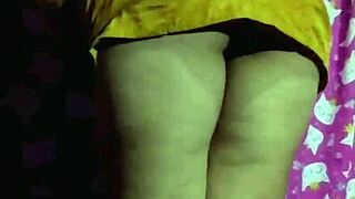 this horny latina gets her big ass fucked hard with a 20 cm dildo in mini skirt for squirting orgasm