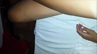 看业余熟女光溜骚逼被狠操超刺激