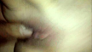 看业余熟女光溜骚逼被狠操超刺激