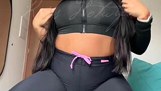 uma gata preta passando na sua telinha nessa sexta 13 vem assistir a versão safadinha desse vídeo que acabei de postar no vip