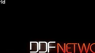 泡泡里的美女！