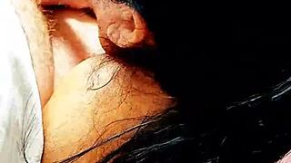 Brincando Na Cama Com Meu Prlm0 Enquanto Minha M� Nao Chega Em Casa