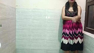 印度后爸说抓到18+继女独吸烟要惩罚她