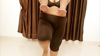 Look at this sexy Indian girl from Jharkhand showing off her big tits