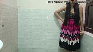 印度后爸说抓到18+继女独吸烟要惩罚她