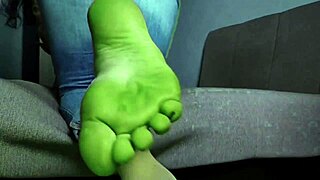 She Hulk homemade Halloween costume shows big green ass and feet with green pussy in compilation