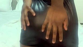 isn't this cute black teen's twerking and shaking her curvy bouncy ass with a dildo so tempting?