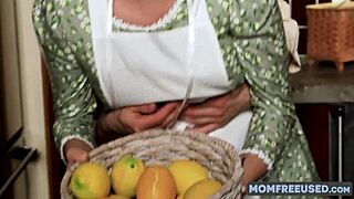 Curvy amish girl jessie rogers offers her fat bbw body for community roleplay fucking with milf toys.