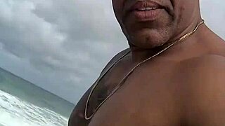 känd svart man från copacabana åker till ukraina för att träffa utländska kvinnor?