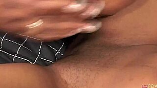 After a Hard Workout Nothing Relaxes the Ebony Better Than Kissing Her Lesbian Friend and Scissoring Her