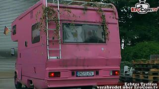 Schlanke Deutsche Milf Anhalterin Abgeschleppt Zum Sex Im Auto With Brunette Skinny Small Tits Outdoor Pickup.