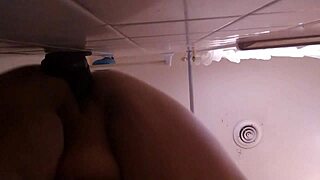 riding this dildo feels so good right now