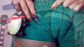 i love these huge cameltoes huge tits huge asses on hot latin beauties in leggings