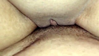 Musculoso from gym cums and keeps pounding in big clit creampie homemade Latina milf action.