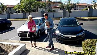 package guy came over n fucked my milf pussy deep