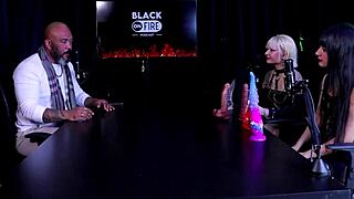 nath wolowski秀最爱屁股玩具 胸纹身骚货