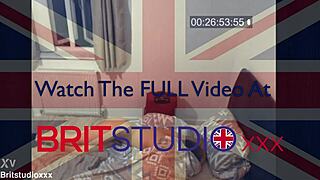 哇18岁英国辣妹穿性感内衣被男友内射！😍💦