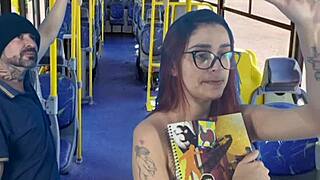 estudante encoxada dentro do onibus lotado