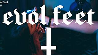 Worship every toe on my feet with your eager tongue slave