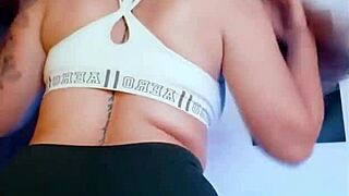 tattooed babe fingers herself crazy on webcam show