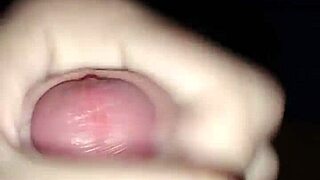 Watch her bang that wank into explosive group cumshot frenzy