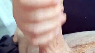 JAPANESE GIRLFRIEND PUMPS friend'S cock WITH HANDJOB