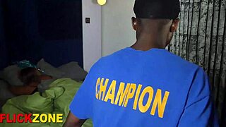 ebony babe fingered then fucked deep homemade style