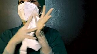 love these latex gloves in fetish play