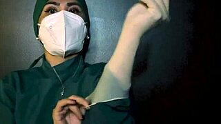 love these latex gloves in fetish play