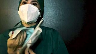 love these latex gloves in fetish play