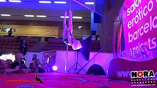 i mess up stripping pole dancing like a horny blonde