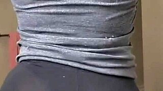 mexican latina teen big ass in tight leggings