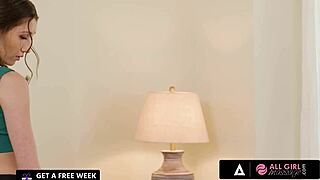 Big Titties Milf Lauren Phillips 69 Facesits Cute Masseuse Maya Woulfe