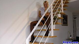 love how old man eats classy euro babe's wet pussy!