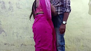 Aussie Bhabhi In PINK SAREE Gets PUSSY TORN