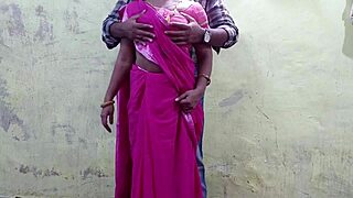 Aussie Bhabhi In PINK SAREE Gets PUSSY TORN
