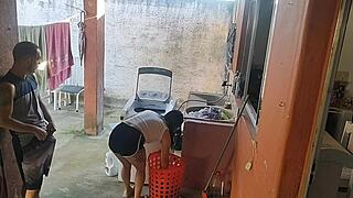 empregada viu meu pau ereto e n�o resistiu