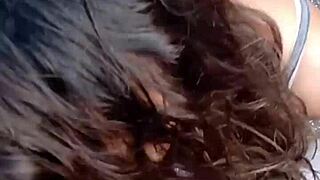 na varanda chupando pau e abrindo buceta pro vizinho