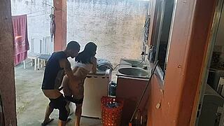 empregada viu meu pau ereto e n�o resistiu