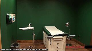 whoa kendra lee's fat ass spreads wide backstage in heels