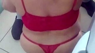 who can resist her tasty blowjob in the garage before motel