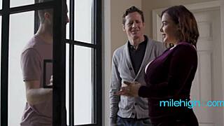 Hey honey 😍 watch my huge natural tits bounce while you take notes 👀💦