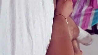 me encanta manosear tu verga rica vecino masturbandote en casa