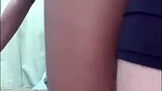 quer ver minha pequena gostosa dançando funk? comi ela escondido!