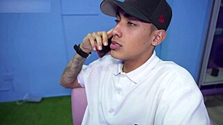 Big-ass bitch rides old guy's cock hard for cash 💦🍑