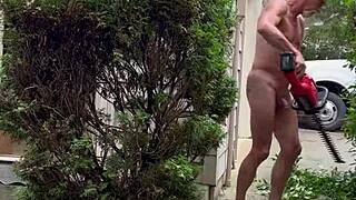 hey nakedman15 check out that naked garden flash