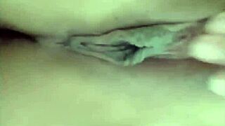 Real Arab Pakistani babe squirts in massive orgasm