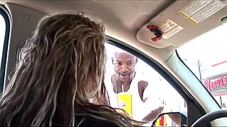 Kelly Leigh's epic interracial cougar hunt blowjob facial 😍💦